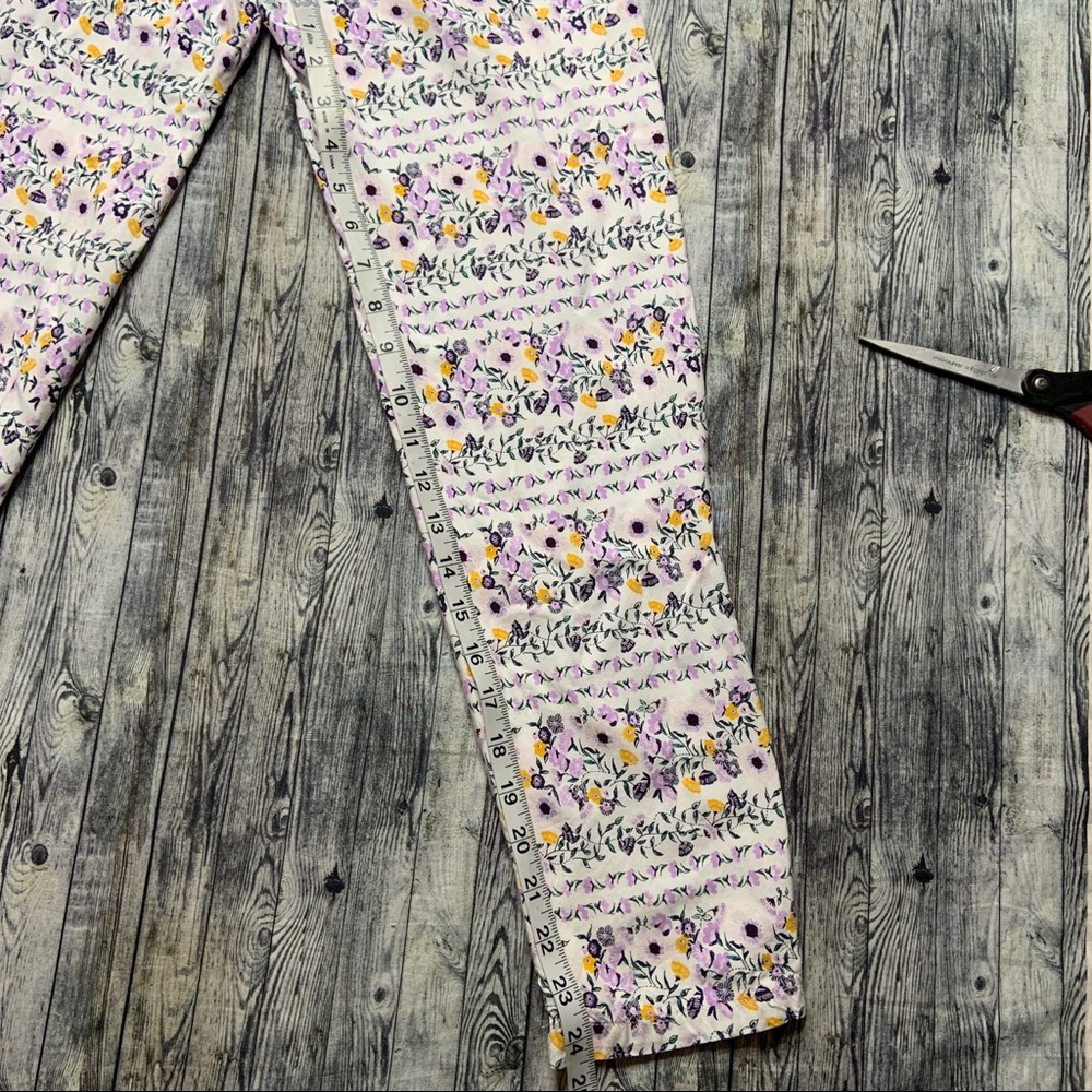 Gorgeous Old Navy Floral Romper - Picture 5 of 5